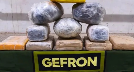 Homem é preso com mais de 10 kg de skunk durante operação na fronteira