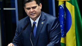 Congresso não admite ingerência em Poderes do Brasil, diz Alcolumbre