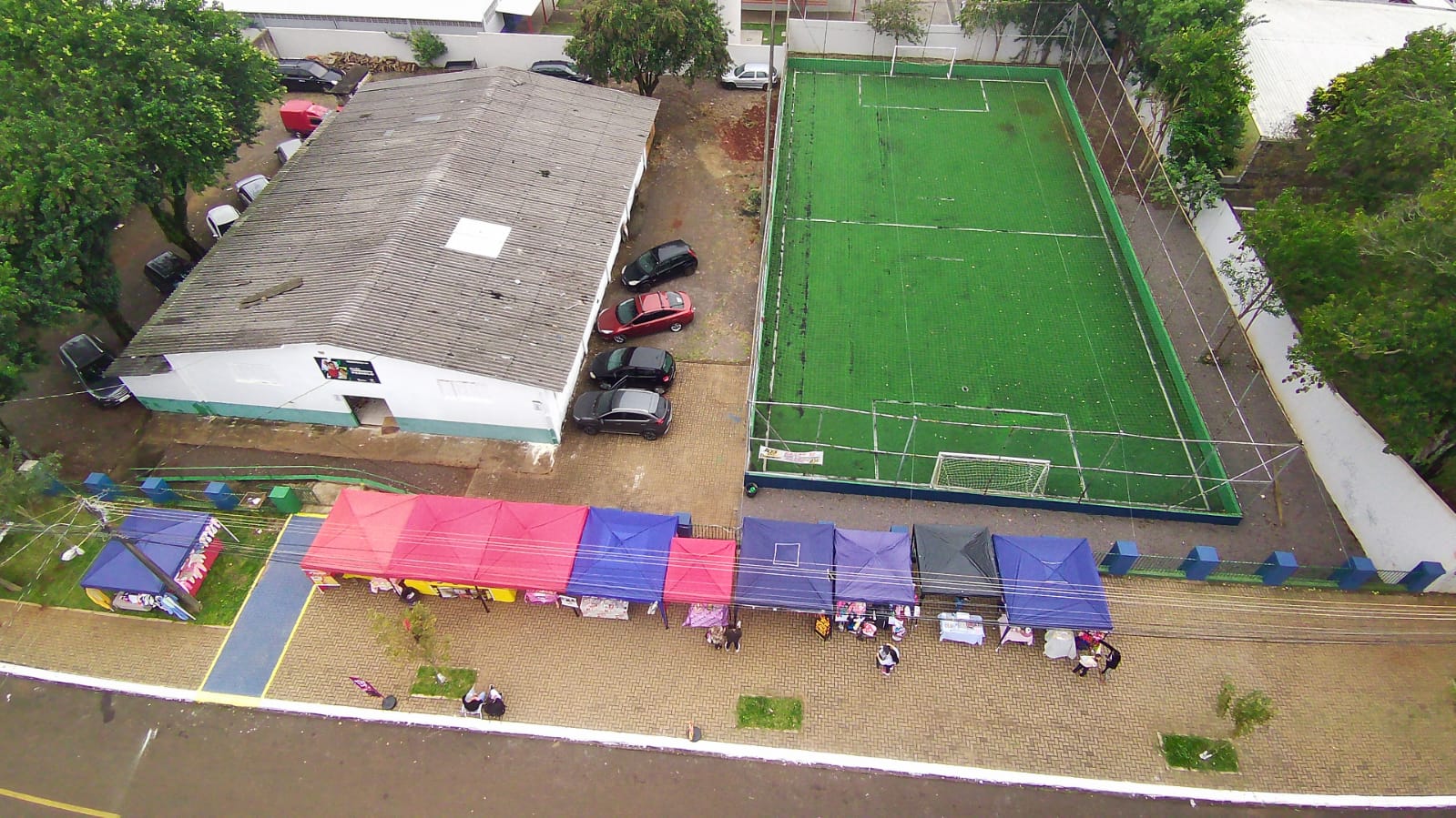 Feira movimenta o Bairro Periolo nesta quinta-feira com produtos coloniais e integração comunitária