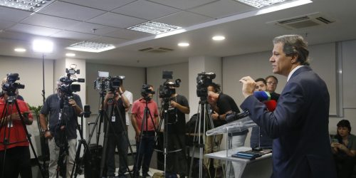 Tesouro dos EUA procura Haddad para agendar reunião sobre tarifaço Imagem referente a Tesouro dos EUA procura Haddad para agendar reunião sobre tarifaço