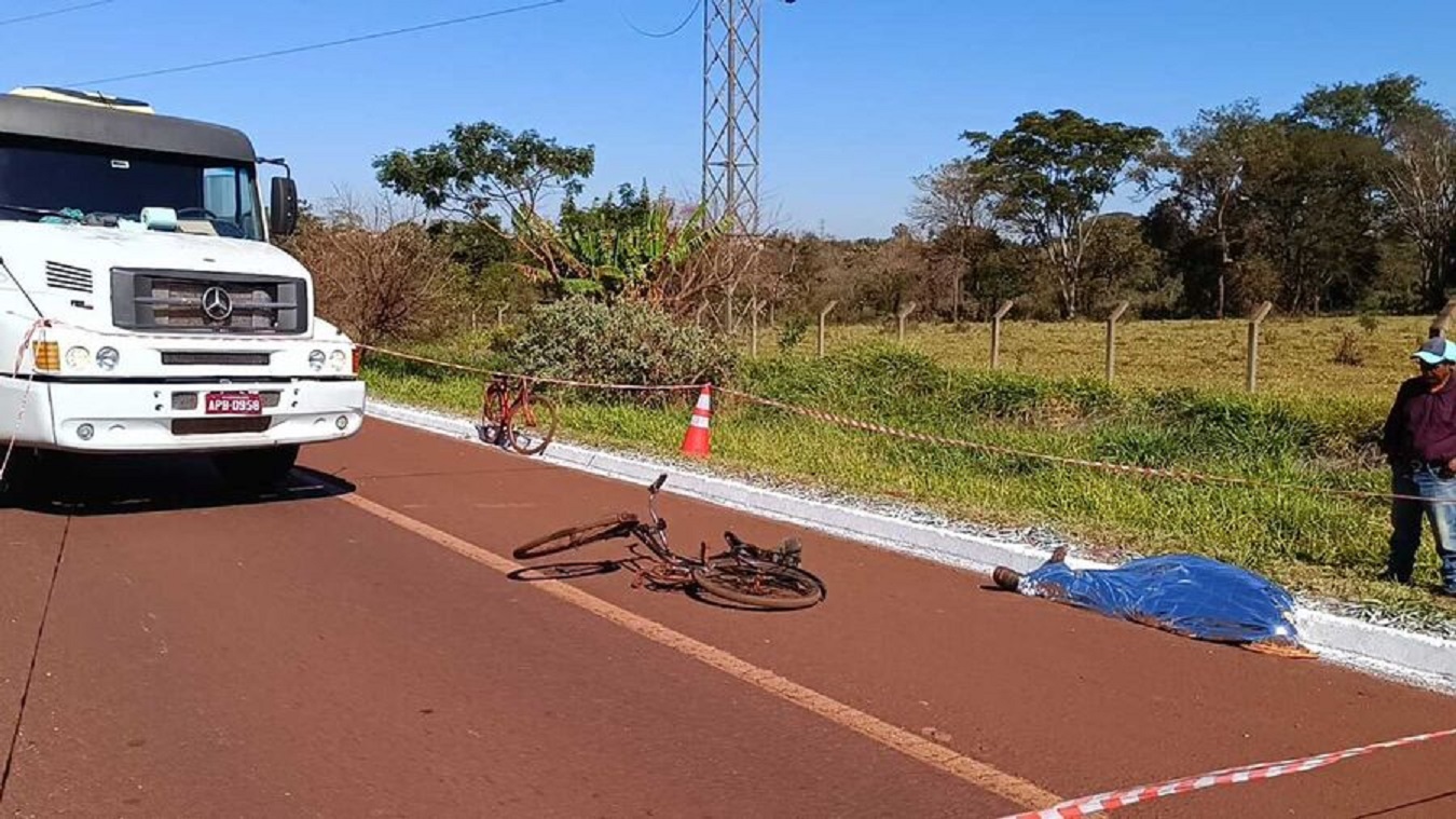 Ciclista de 42 anos morre atropelado por carreta Ciclista de 42 anos morre atropelado por carreta