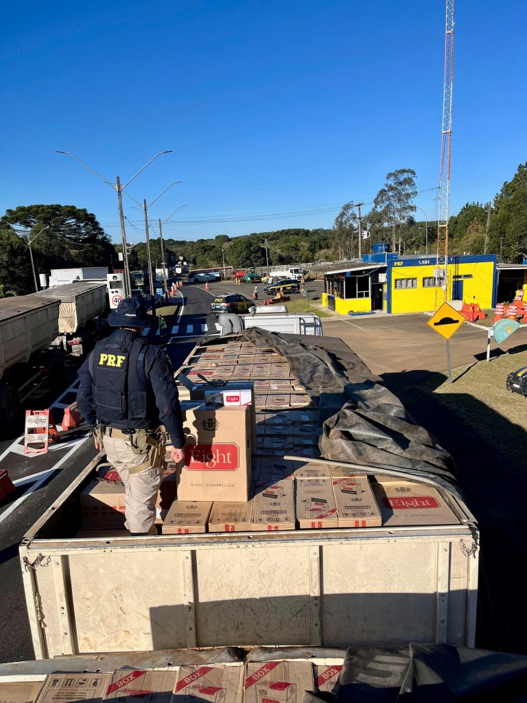 833 mil maços de cigarro foram apreendidos pela PRF em Guarapuava