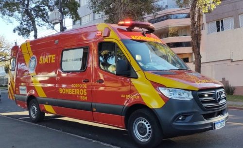 Trabalhador cai de três metros durante manutenção em prédio e é socorrido pelo Siate