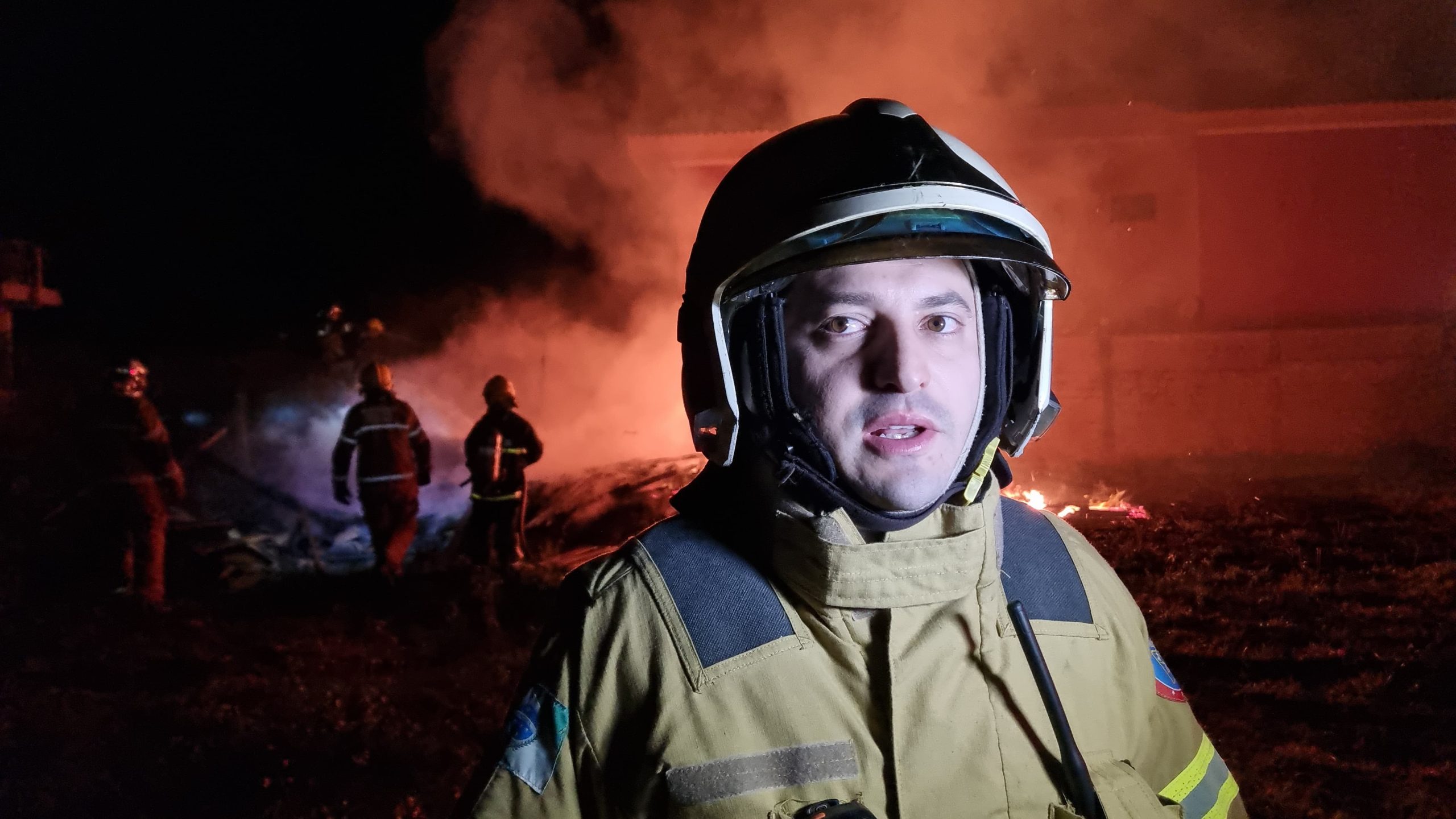 "Quando chegamos, a casa já estava completamente tomada pelas chamas" diz Corpo de Bombeiros