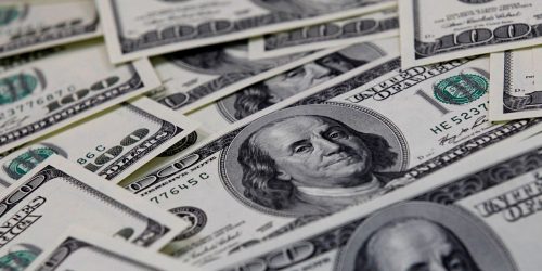 Imagem referente a Dólar cai para R$ 5,54 com dados de desemprego nos EUA