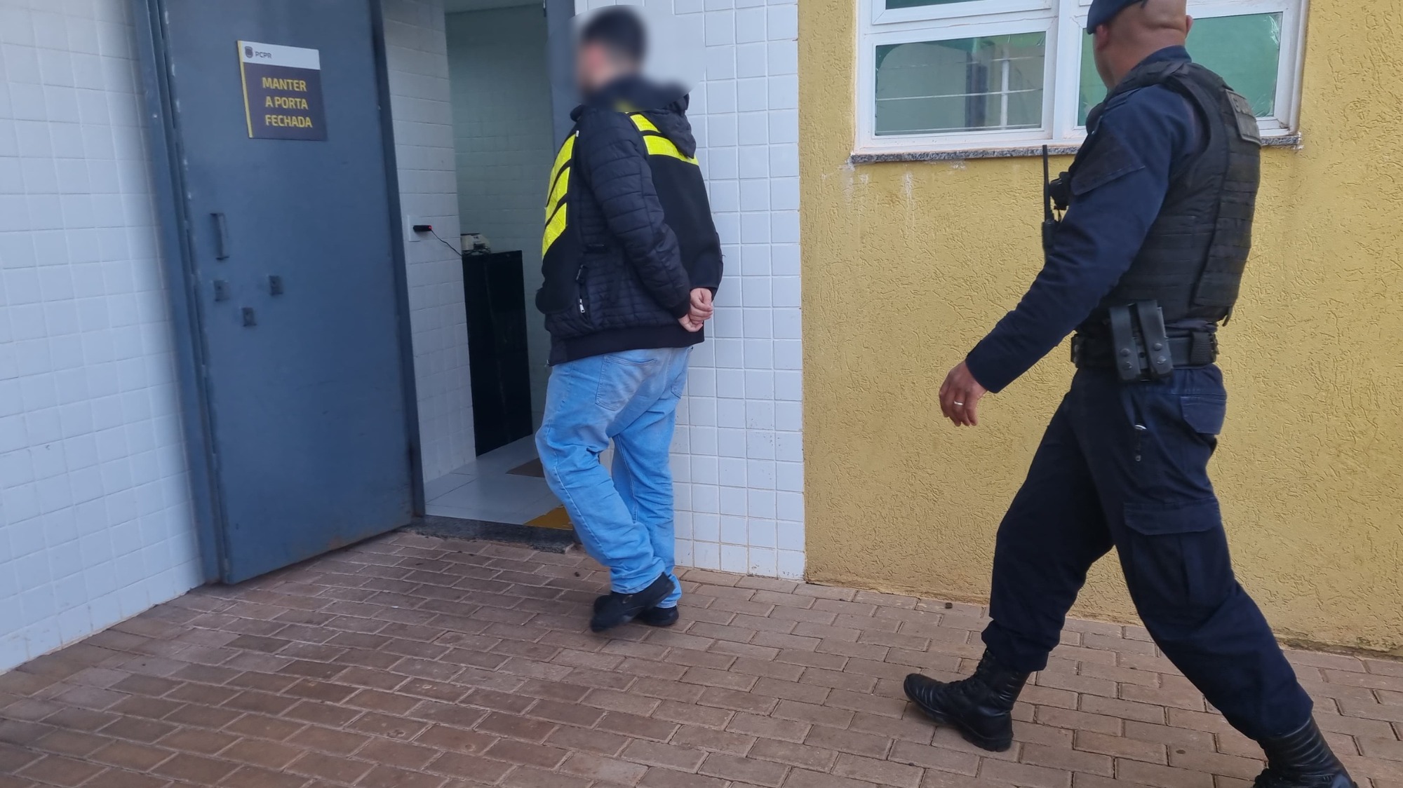 Dois homens são detidos pela GM após flagrante de tráfico de drogas