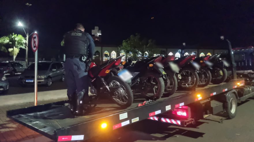 Guincho lotado! Fiscalização apreende ao menos seis motocicletas na Região Norte