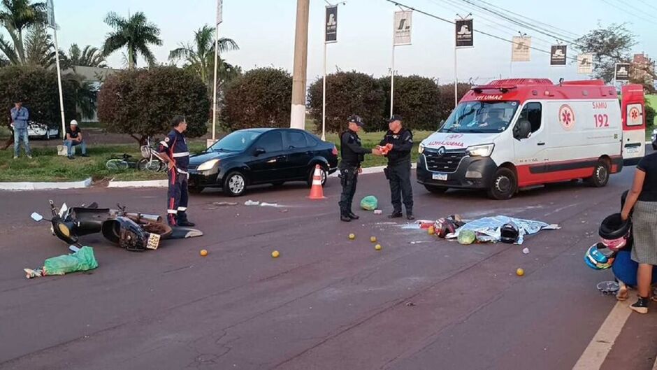 Jovem presenciou a morte da mãe em acidente em avenida