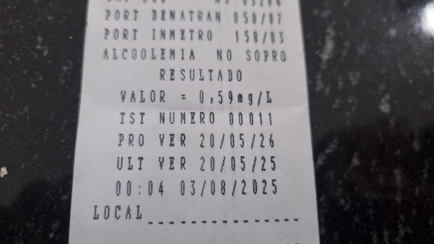 Homem é detido por embriaguez ao volante após colidir com veículos estacionados na zona norte de Cascavel