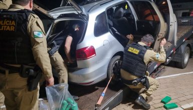 Imagem referente a SpaceFox do tráfico: PM acha carro recheado de droga em Santa Tereza