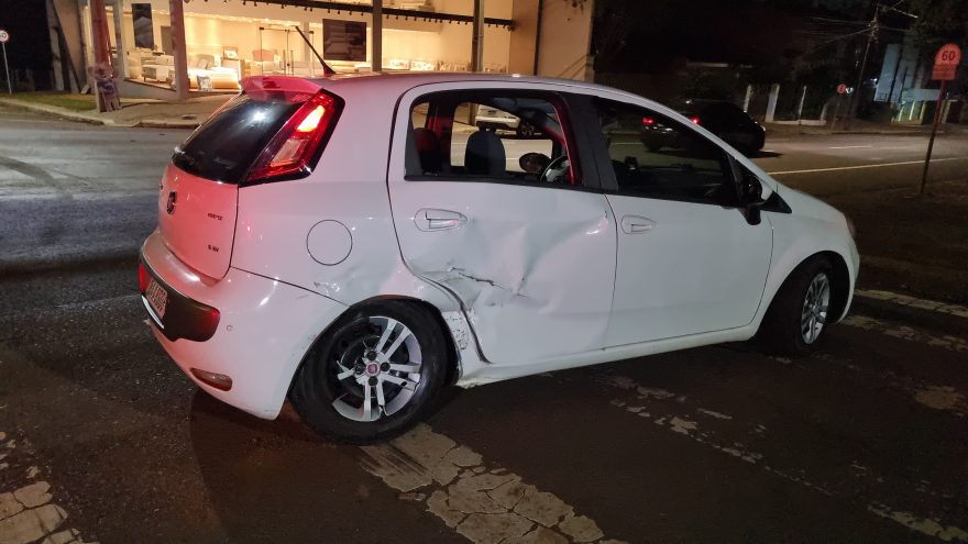 Colisão movimenta esquina da Recife com Nereu Ramos e acaba em delegacia