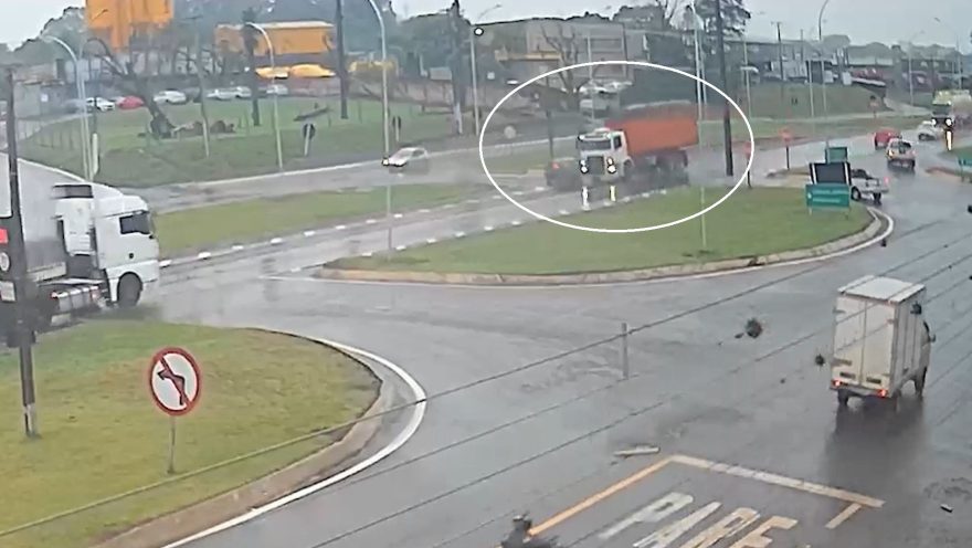 Até quando? Mais um acidente é registrado no Trevo da Portal em Cascavel