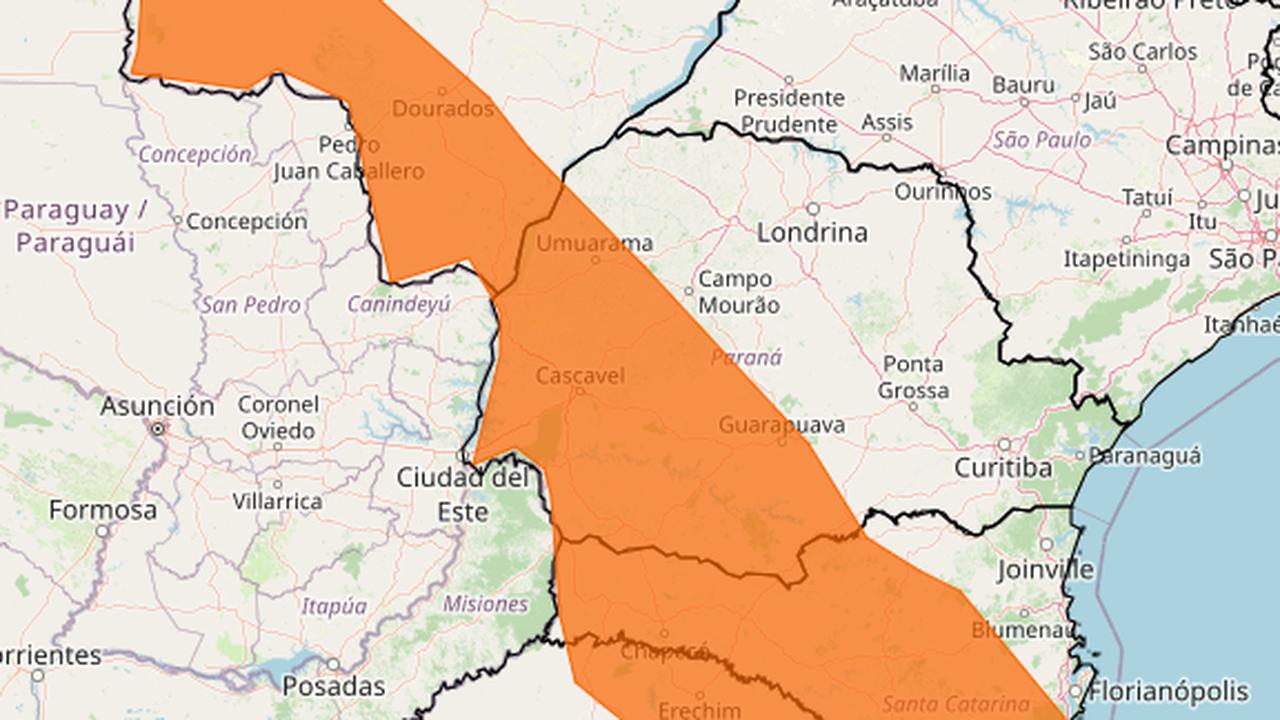 Alerta de tempestade coloca Cascavel em estado de perigo Alerta de tempestade coloca Cascavel em estado de perigo