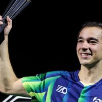 Hugo Calderano comemora título em Foz do Iguaçu, o 4º da temporada Imagem referente a Hugo Calderano comemora título em Foz do Iguaçu, o 4º da temporada