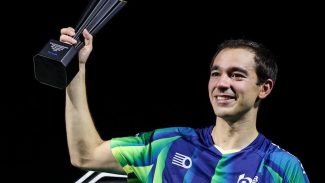 Hugo Calderano comemora título em Foz do Iguaçu, o 4º da temporada