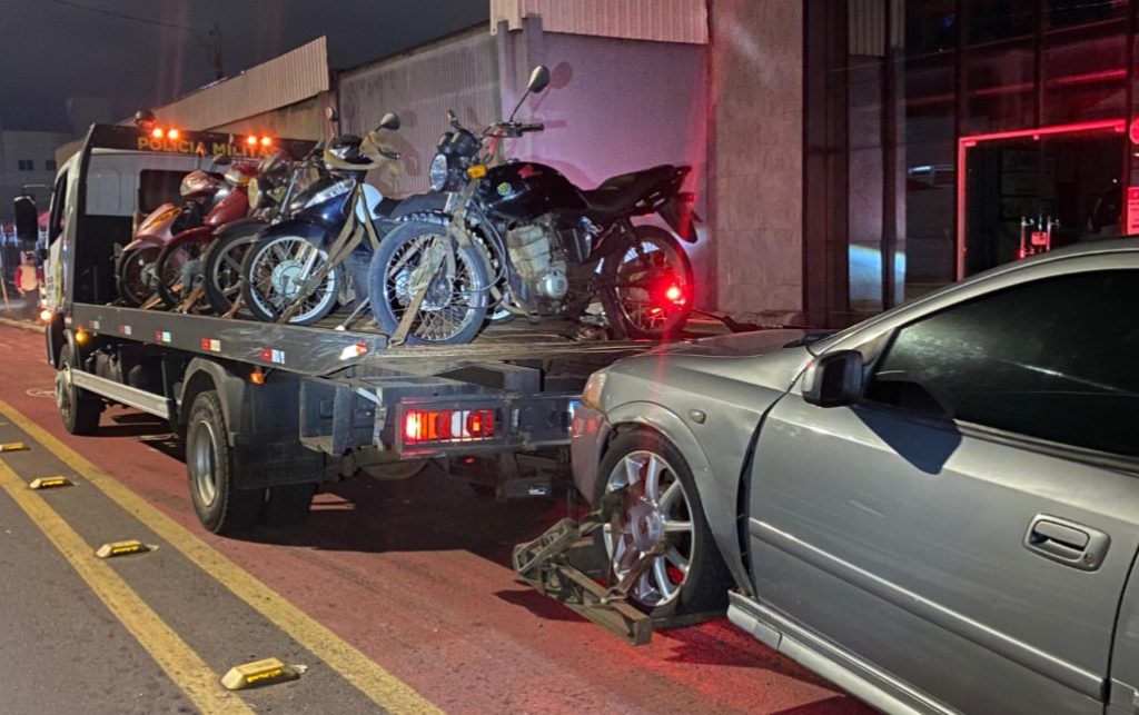 Blitz da PM apreende cinco motos e um carro na Região Sul de Cascavel