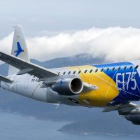 Imagem referente a Embraer descarta demissões no Brasil e negocia tarifa zero nos EUA
