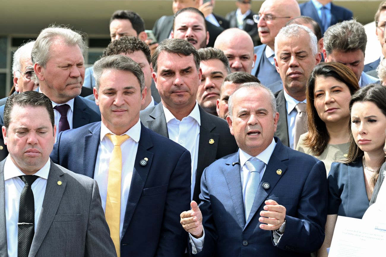 Oposição anuncia obstrução no Congresso e exige votação de “pacote da paz” Oposição anuncia obstrução no Congresso e exige votação de “pacote da paz”