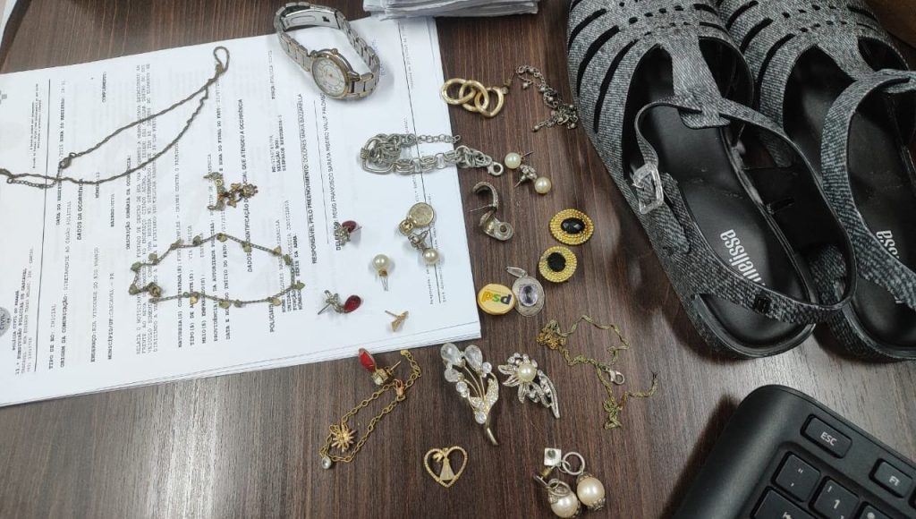 Polícia Civil de Cascavel recupera objetos furtados e prende trio de criminosos em flagrante