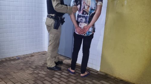 Homem é preso por violência doméstica no bairro Cascavel Velho Imagem referente a Homem é preso por violência doméstica no bairro Cascavel Velho