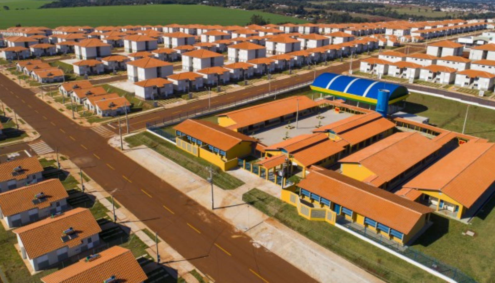 Moradora reclama de apartamento no Riviera com defeito em Cascavel e Justiça manda investigar Moradora reclama de apartamento no Riviera com defeito em Cascavel e Justiça manda investigar