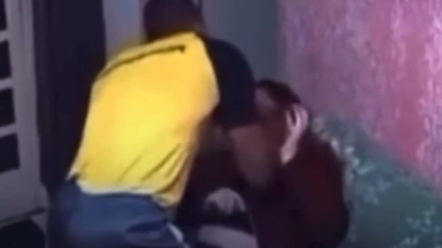 Meia hora de surra: mulher é espancada por fisiculturista após pedir fim do relacionamento