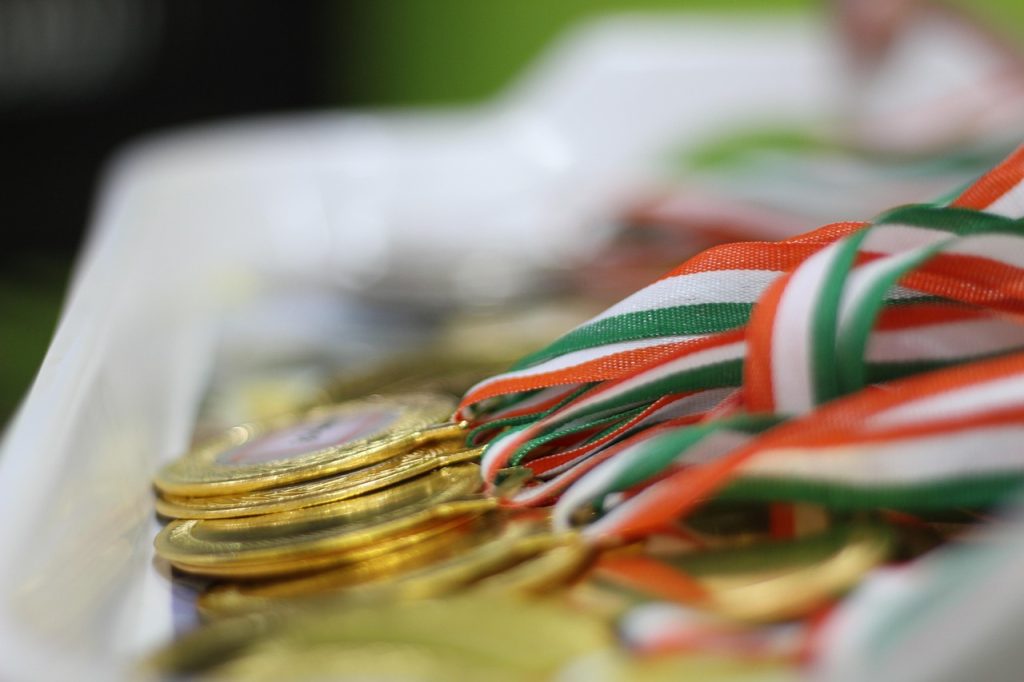 FMEC dispensa licitação e irá utilizar mais de R$ 58 mil em troféus e medalhas