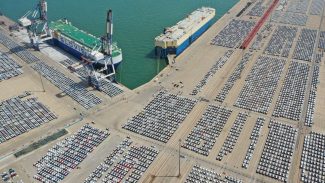 Com tarifaço, desafio de exportadores é encontrar novos mercados