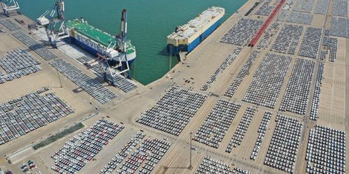 Com tarifaço, desafio de exportadores é encontrar novos mercados Imagem referente a Com tarifaço, desafio de exportadores é encontrar novos mercados