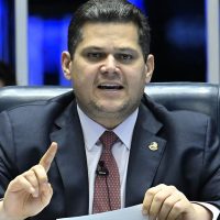 Imagem referente a Com plenário obstruído, Senado terá sessão remota, diz Alcolumbre