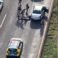 Imagem referente a Com apoio aéreo, PM prende casal após roubo e perseguição entre Cascavel e Toledo