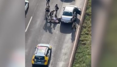 Imagem referente a Com apoio aéreo, PM prende casal após roubo e perseguição entre Cascavel e Toledo