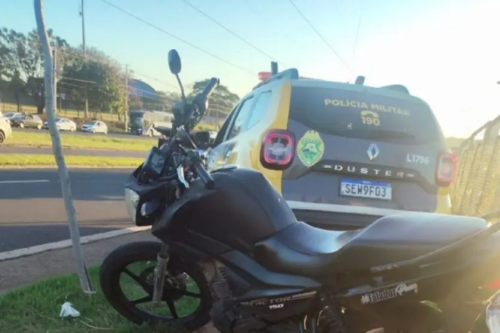 Moto com R$ 160 mil em multas é apreendida pela Polícia Militar