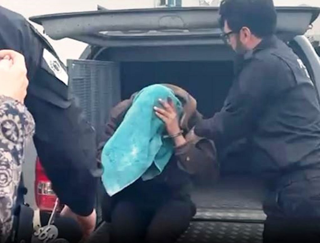 Polícia prende suspeito de matar e guardar o corpo da mãe na geladeira no Paraná
