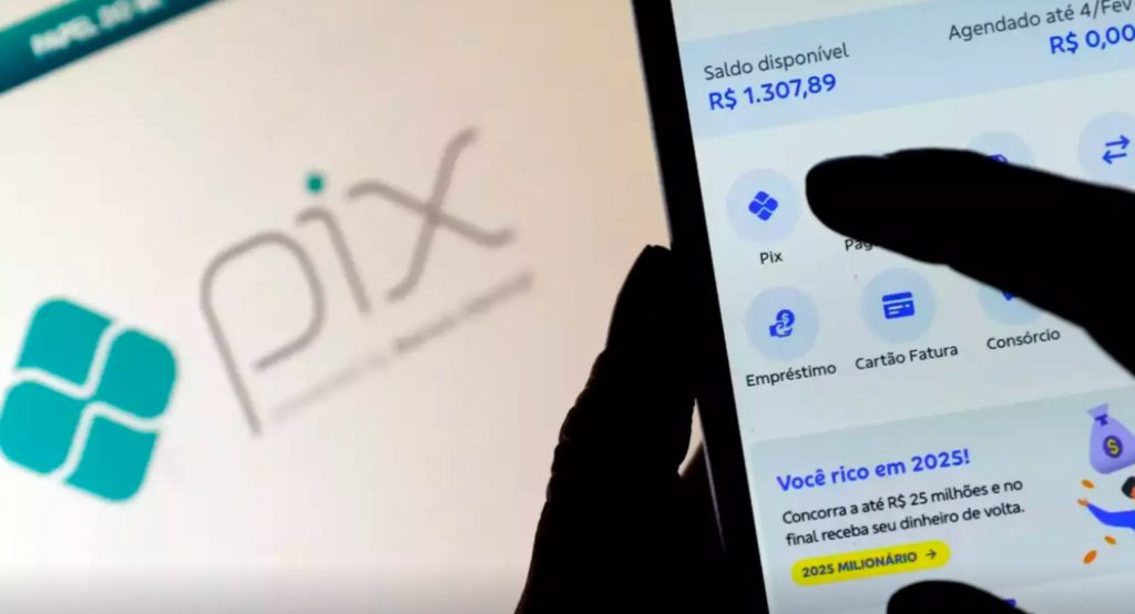 Mulher erra próprio número e faz Pix de R$ 1,5 mil para conta errada no Paraná