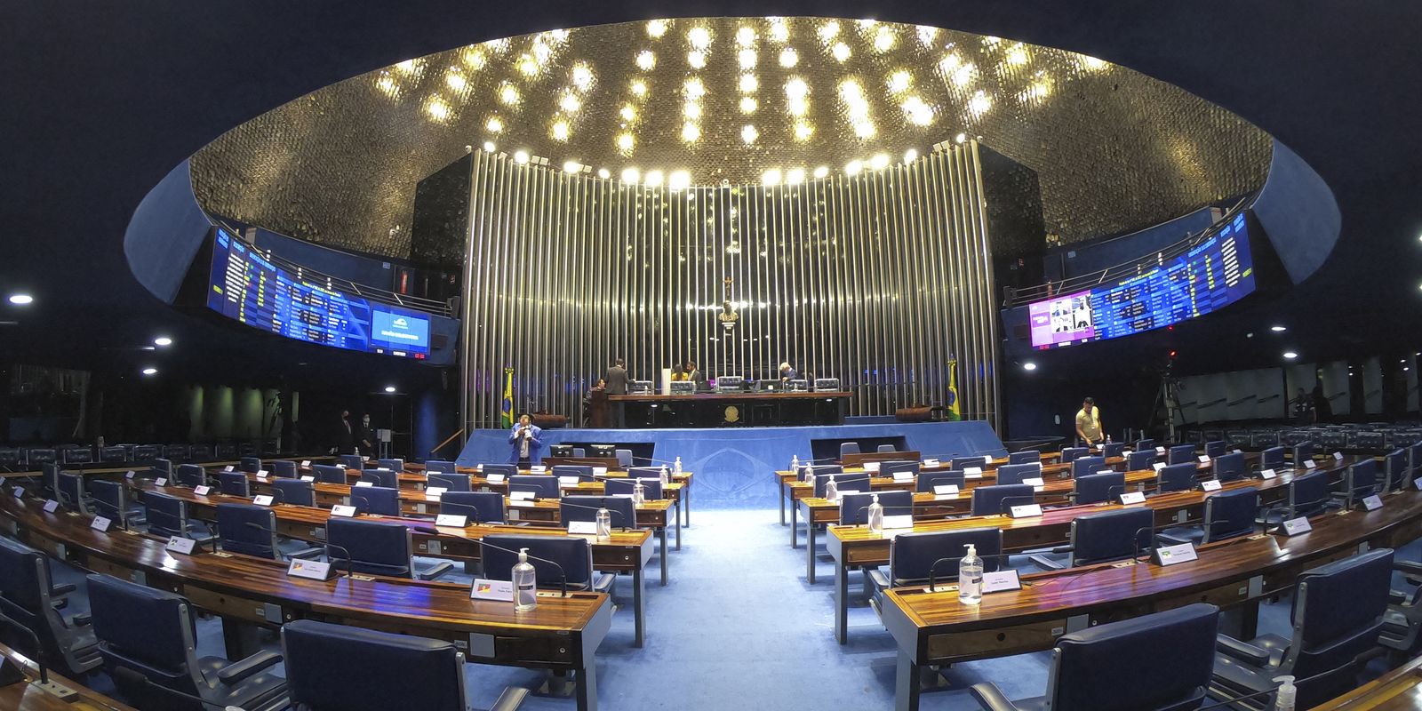 Oposição desocupa Senado sem acordo para impeachment de Moraes Oposição desocupa Senado sem acordo para impeachment de Moraes