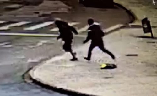 Homem com tornozeleira esfaqueia outro após briga e vai preso no Centro