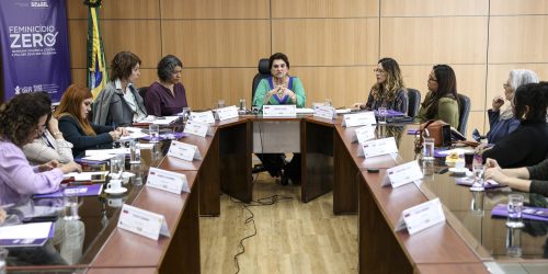 Ligue 180 recebe 86 mil denúncias de violência contra mulher até julho Imagem referente a Ligue 180 recebe 86 mil denúncias de violência contra mulher até julho