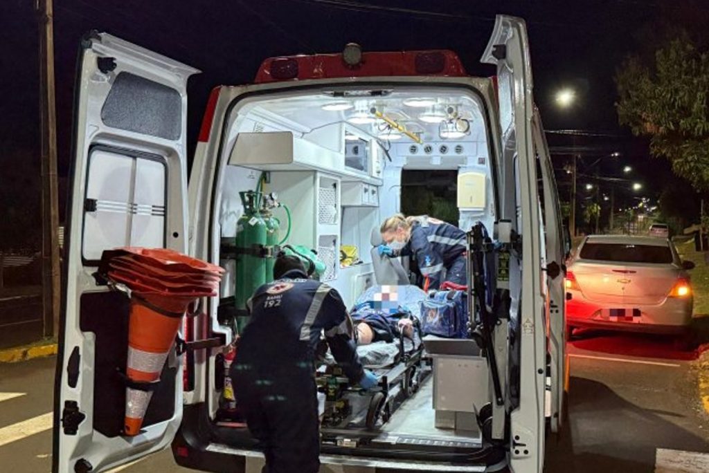 Adolescente fica ferido após colisão entre bicicleta e carro em Santa Helena