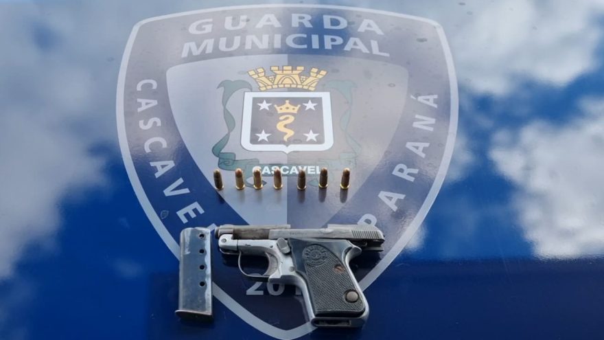 Jovem de 19 anos pede socorro e Guarda de Cascavel encontra arma de fogo