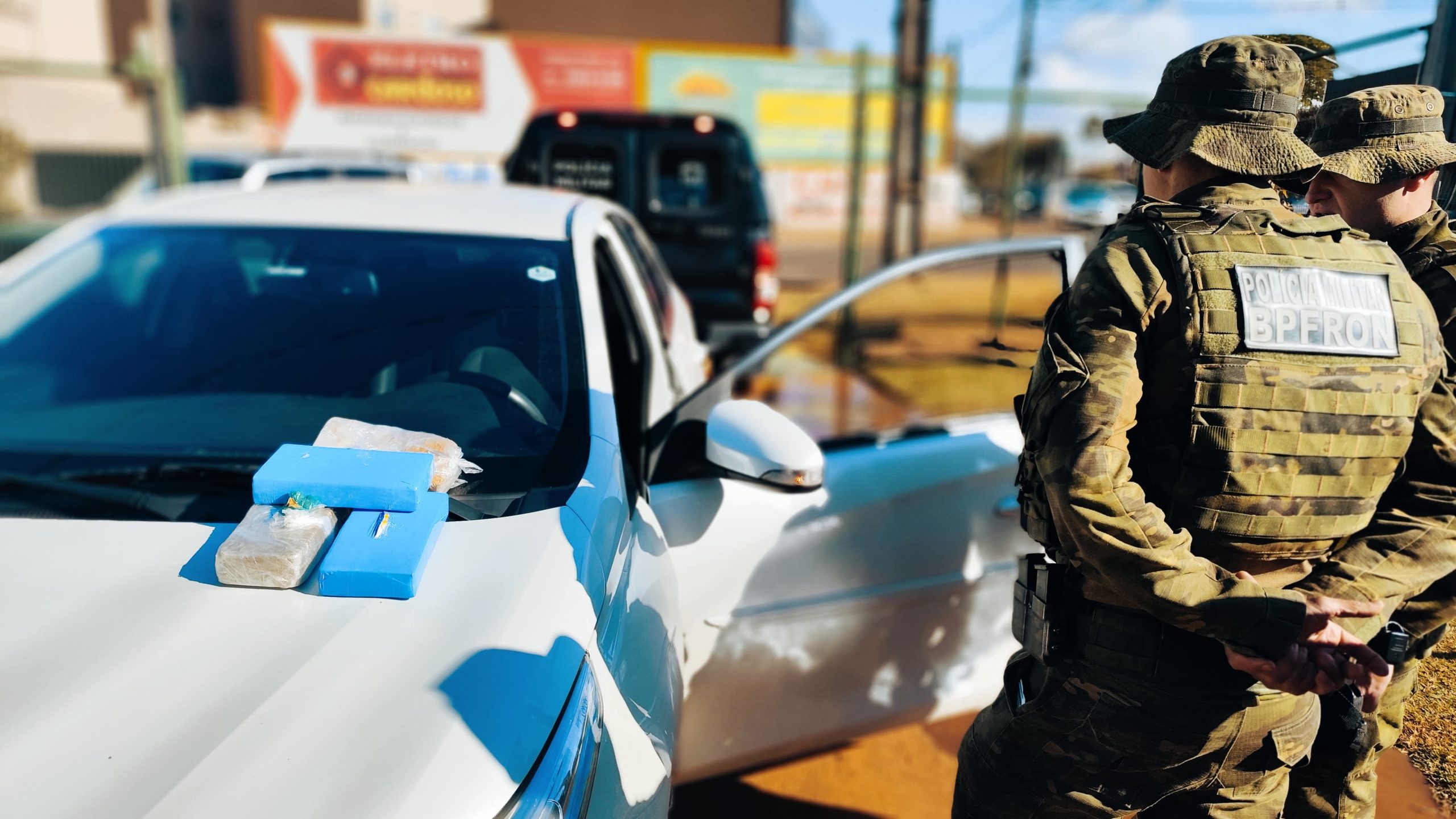 BPFRON apreende crack e cocaína em Cascavel