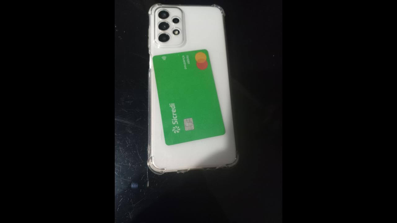 Foi achado celular da marca Samsung no bairro Floresta
