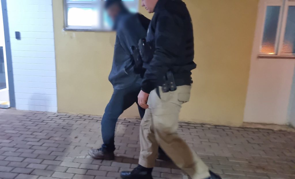 Homem é brutalmente assassinado com dez facadas e suspeito é preso na Vila Tolentino