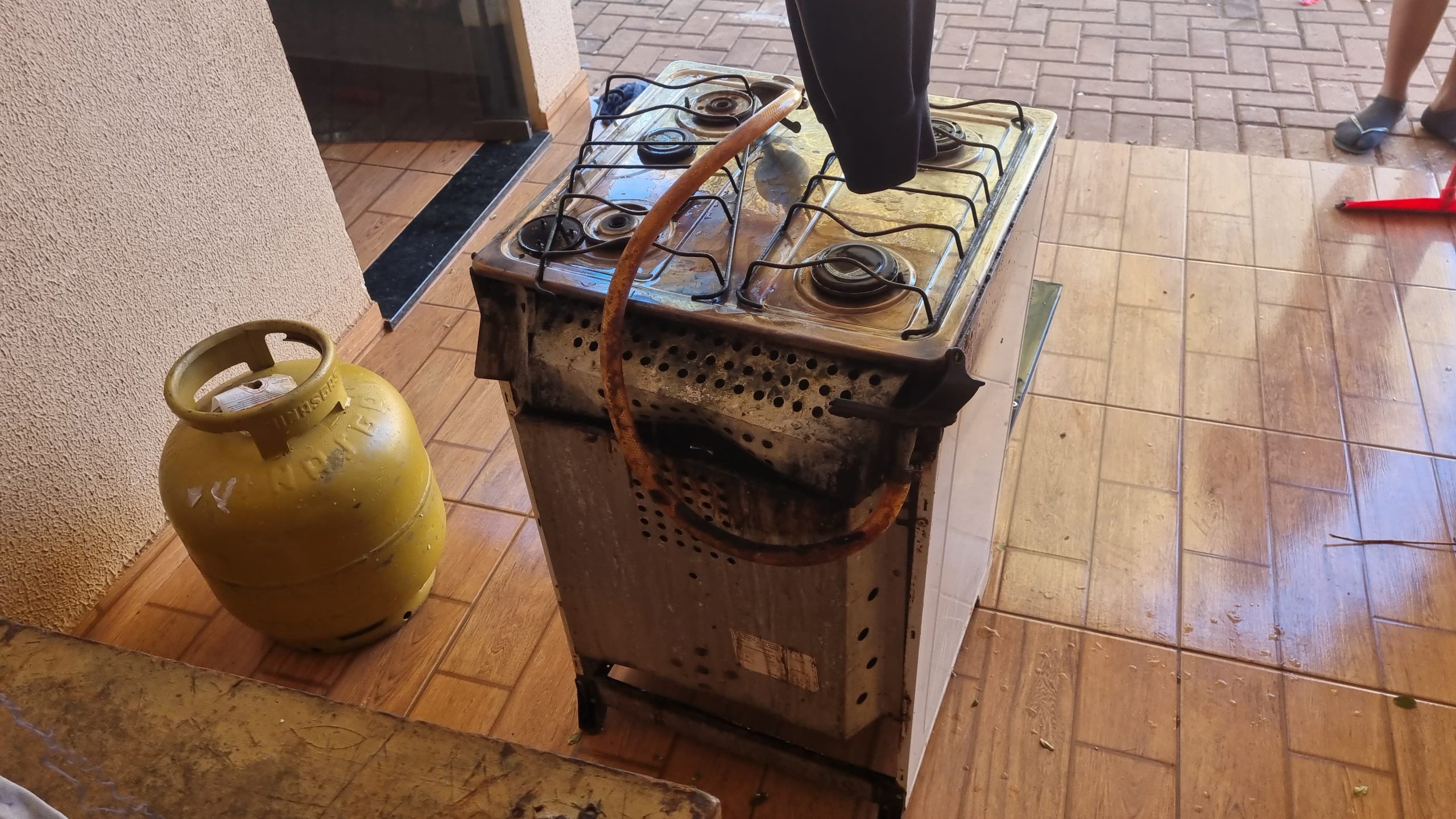 Que perigo! Vazamento de gás mobiliza Bombeiros na Rua da Tijuca