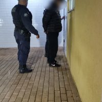 Imagem referente a Homem que era procurado pela Justiça é preso no Bairro Santa Cruz em Cascavel