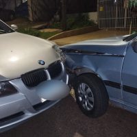 Imagem referente a BMW e Uno batem no Bairro Pioneiros Catarinenses em Cascavel