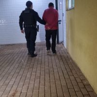 Imagem referente a Rapaz é detido pela Guarda Municipal por furto de fios no Bairro São Cristóvão