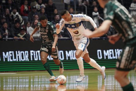 Cascavel é superado pelo Pato no clássico paranaense da LNF Cascavel é superado pelo Pato no clássico paranaense da LNF