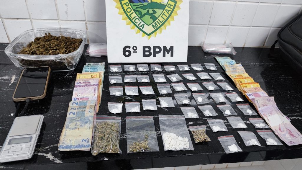 Choque flagra jovem fazendo ‘delivery’ de maconha e cocaína no Santa Felicidade