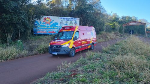 BMW pega fogo no Reassentamento São Francisco e homem se queima após tentar apagar as chamas BMW pega fogo no Reassentamento São Francisco e homem se queima após tentar apagar as chamas
